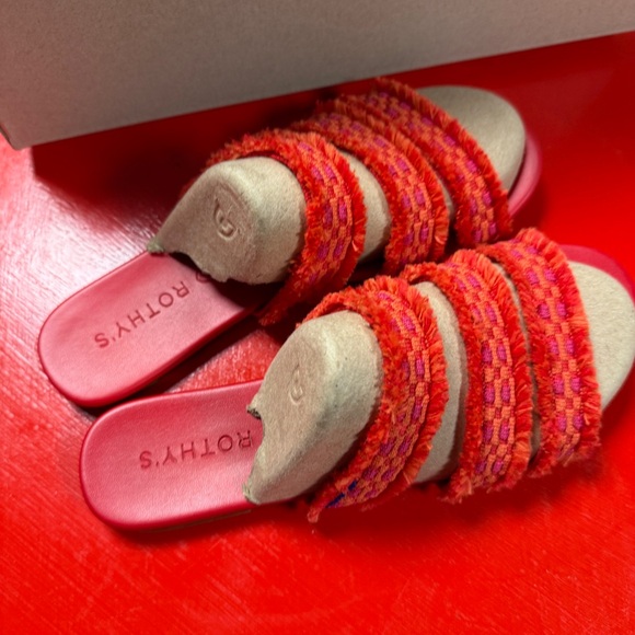 ROTHYS BRIGHT RED FRINGE AND PINK SLIDE SANDLES - Picture 5 of 6
